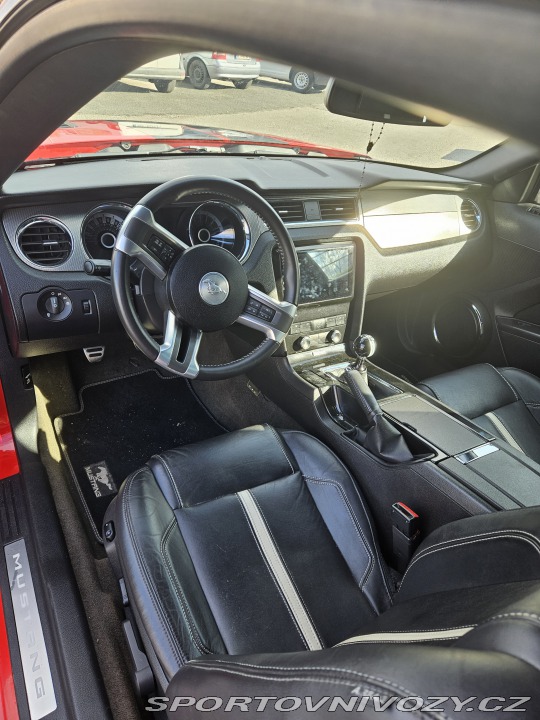 Ford Mustang GT 5.0 V8 2013