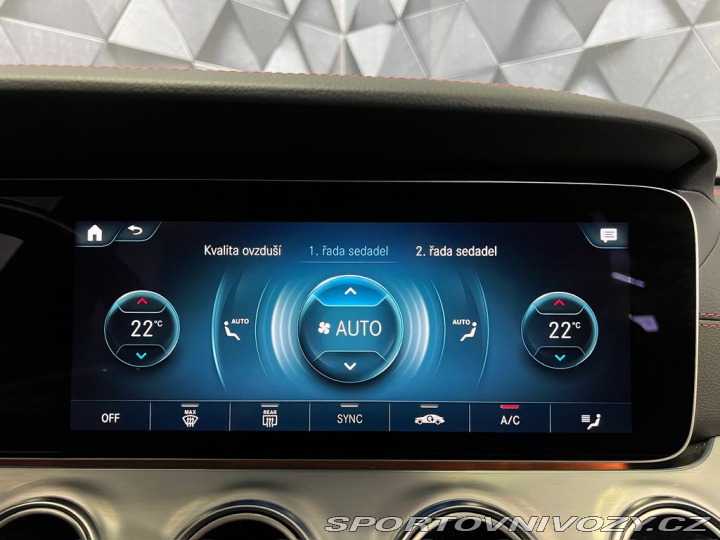 Mercedes-Benz E 4MATIC+, VZDUCH, PANORAMA 2021