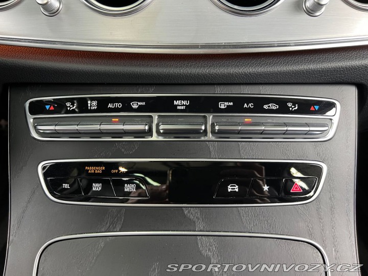 Mercedes-Benz E 4MATIC+, VZDUCH, PANORAMA 2021