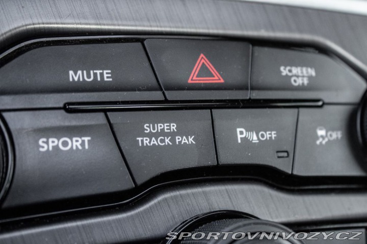 Dodge Challenger 5.7 HEMI SHAKER / MT / LS 2017