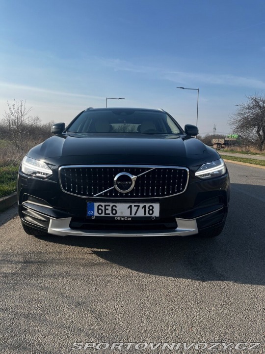 Volvo V90 CROSS Country D4 AWD, 140 1800