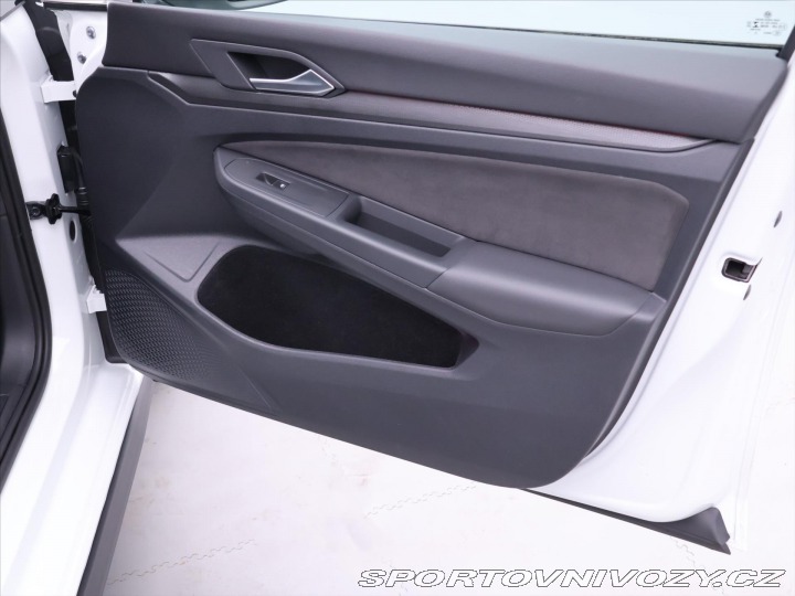 Volkswagen Golf 2,0 TSI GTI 180kW Virtual 2023