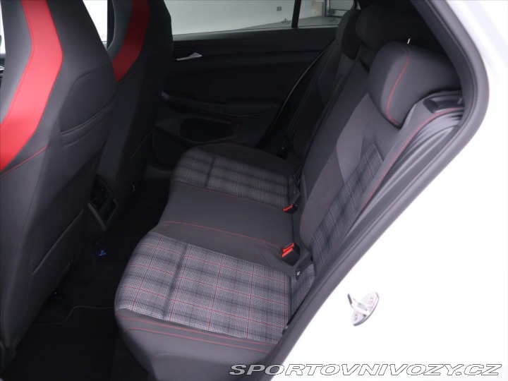 Volkswagen Golf 2,0 TSI GTI 180kW Virtual 2023