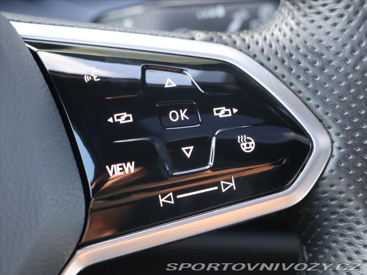 Volkswagen Golf 2,0 GTI 180kW Virtual DPH 2023