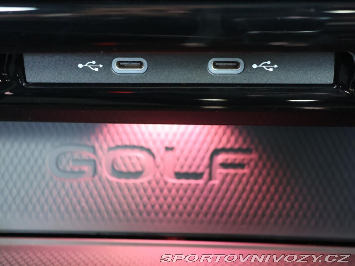 Volkswagen Golf 2,0 GTI 180kW Virtual DPH 2023
