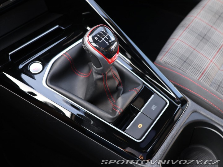 Volkswagen Golf 2,0 GTI 180kW Virtual DPH 2023