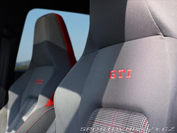 Volkswagen Golf 2,0 GTI 180kW Virtual DPH 2023
