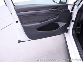 Volkswagen Golf 2,0 TSI GTI 180kW Virtual 2023