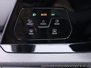 Volkswagen Golf 2,0 TSI GTI 180kW Virtual 2023