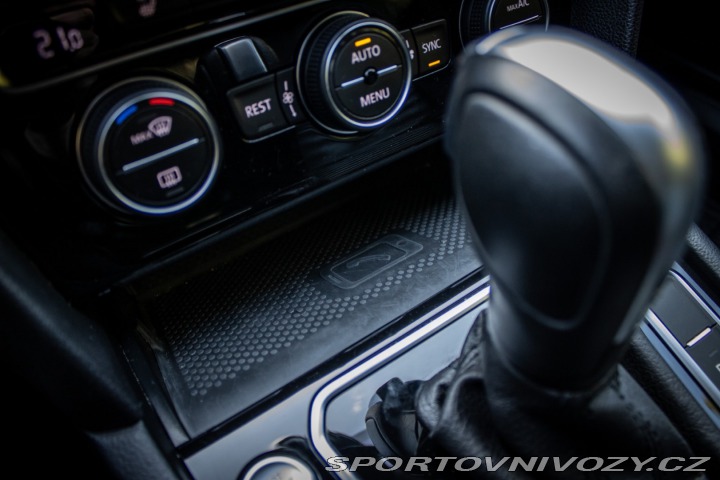 Volkswagen Ostatní modely Passat 2.0 BiTDI R-Line 4Motion 2020