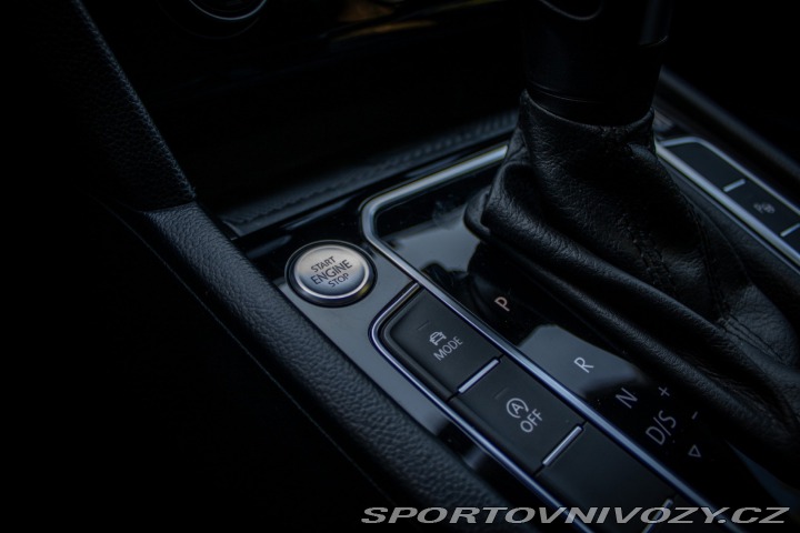 Volkswagen Ostatní modely Passat 2.0 BiTDI R-Line 4Motion 2020