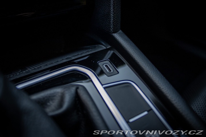 Volkswagen Ostatní modely Passat 2.0 BiTDI R-Line 4Motion 2020