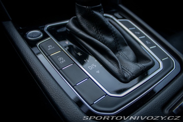 Volkswagen Ostatní modely Passat 2.0 BiTDI R-Line 4Motion 2020