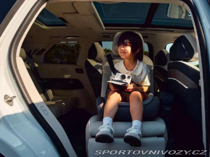 Ostatní značky Ostatní modely Zeekr 9X Ultra 70kw Black 2026