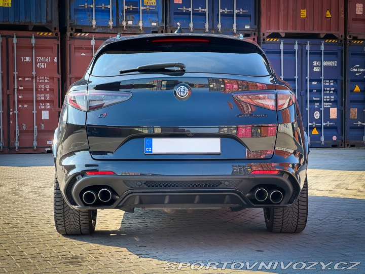 Alfa Romeo Stelvio QUADRIFOGLIO 2021