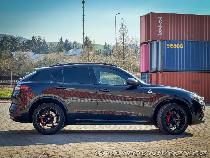 Alfa Romeo Stelvio QUADRIFOGLIO 2021