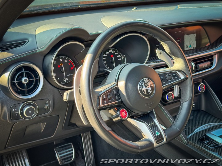 Alfa Romeo Stelvio QUADRIFOGLIO 2021