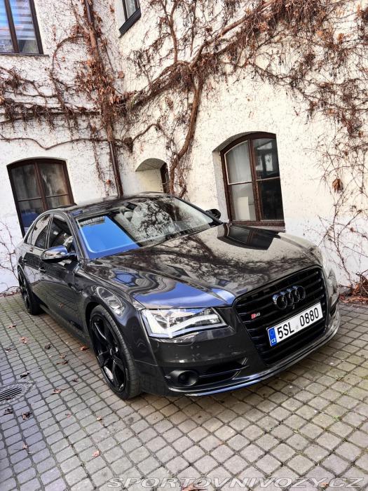 Audi S8 D4