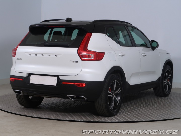 Volvo Ostatní modely XC40 R-Design T5 Recharge 2020