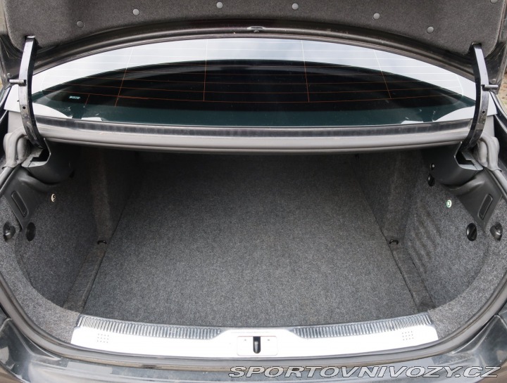 Škoda Superb Elegance 3.6 FSI V6 2011