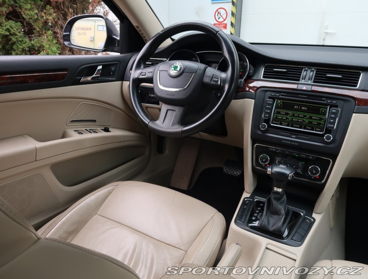 Škoda Superb Elegance 3.6 FSI V6 2011