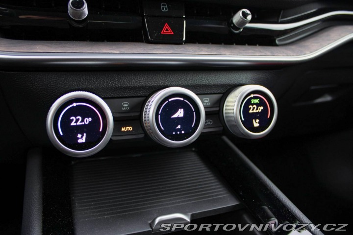 Škoda Superb 2.0 TSI L&K DSG / 19 2024