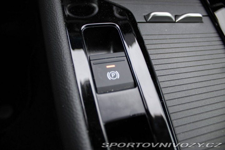 Škoda Superb 2.0 TSI L&K DSG / 19 2024