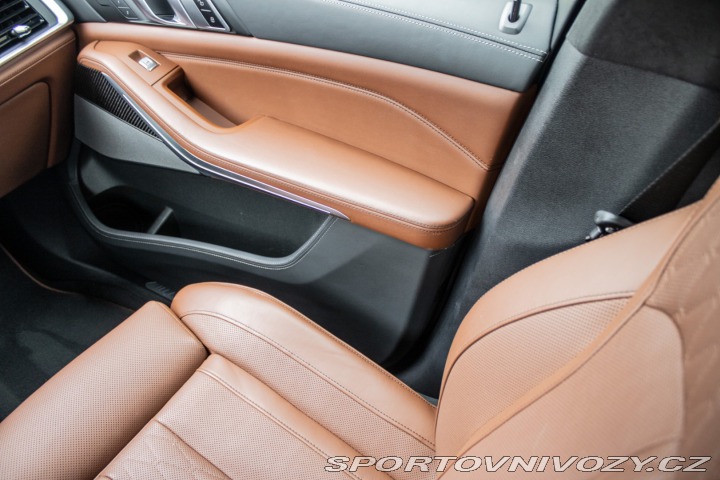 BMW X7 xDrive M60i mHEV A/T 2024