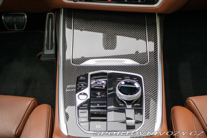 BMW X7 xDrive M60i mHEV A/T 2024