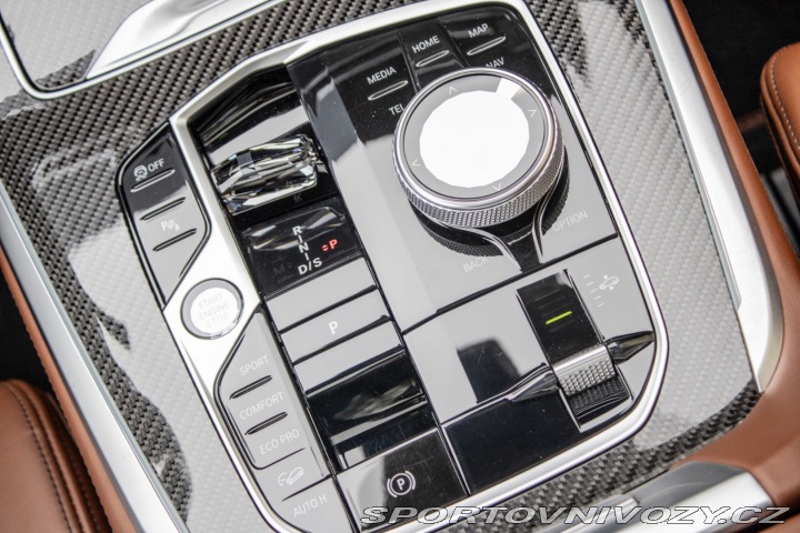 BMW X7 xDrive M60i mHEV A/T 2024