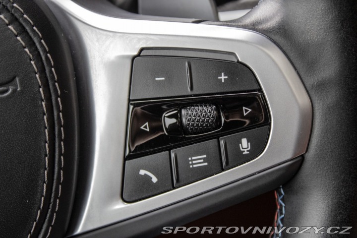 BMW X7 xDrive M60i mHEV A/T 2024