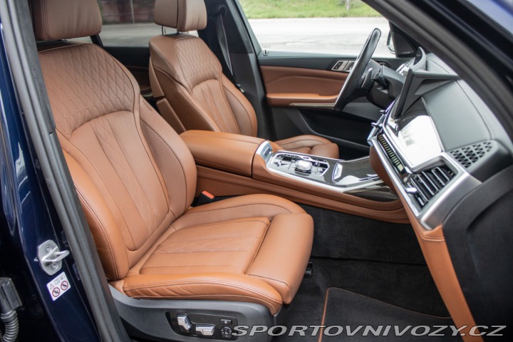 BMW X7 xDrive M60i mHEV A/T 2024