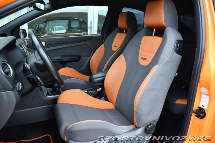 Ford Focus ST 2.5 ST REMUS RECARO VYHŘ. 2006