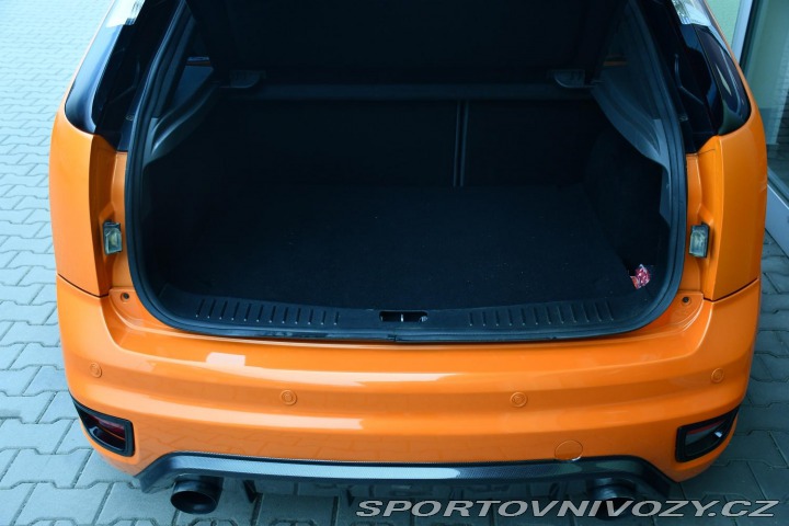 Ford Focus ST 2.5 ST REMUS RECARO VYHŘ. 2006