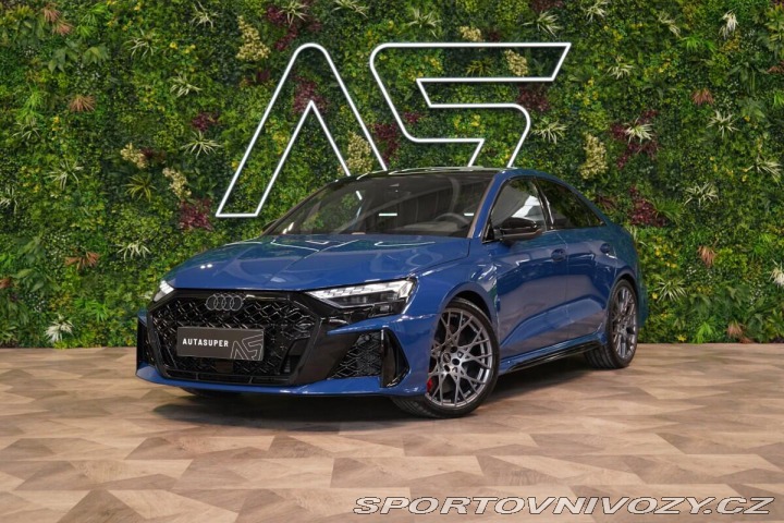 Audi RS3  2025