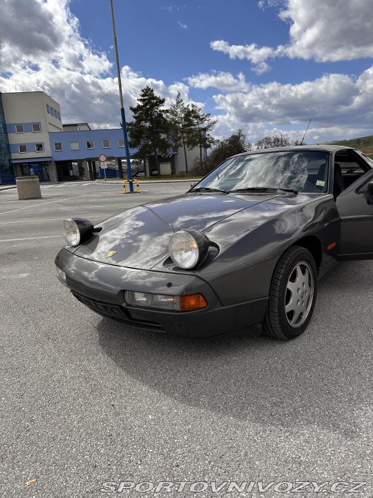 Porsche 928 S4 1988