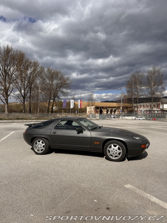 Porsche 928 S4 1988