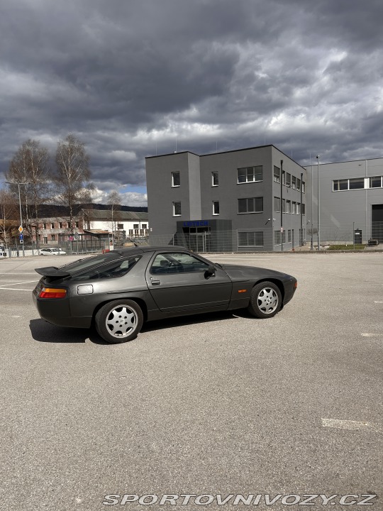 Porsche 928 S4 1988