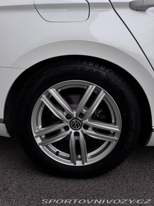 Volkswagen Ostatní modely Passat 2,0 2015