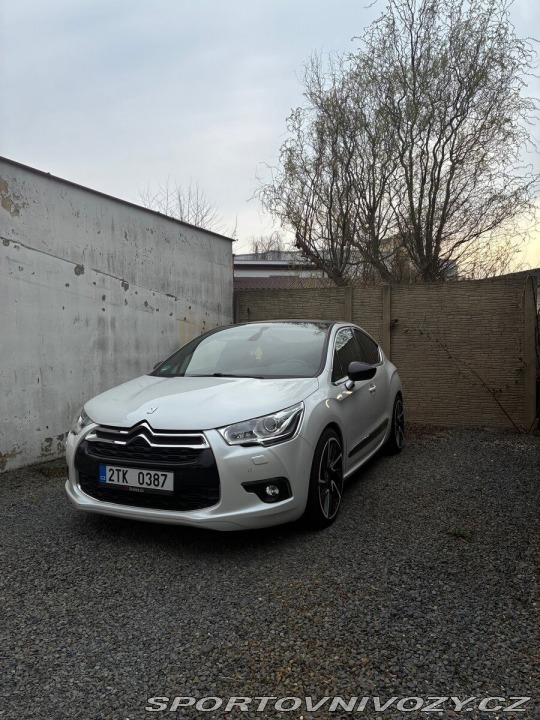Citroën Ostatní modely DS4 2,0 2014
