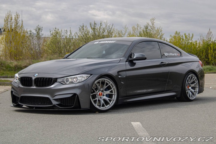 BMW M4 F82 / M/T 6 / ZÁRUKA / A 2015