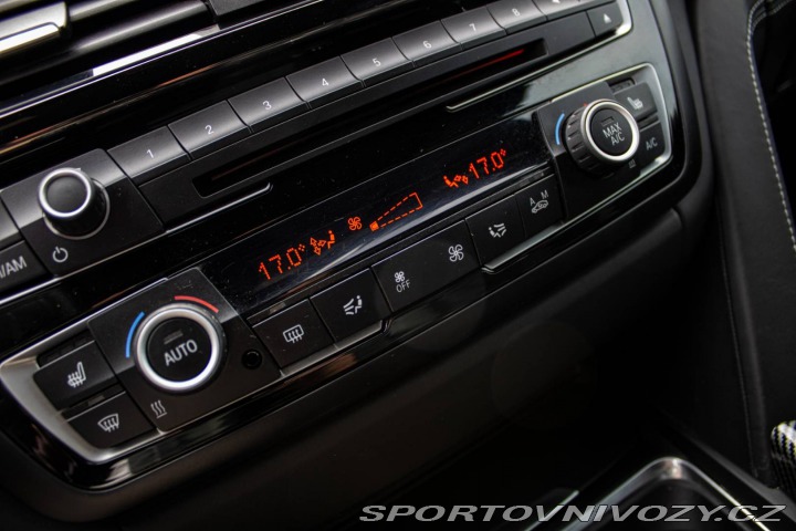 BMW M4 F82 / M/T 6 / ZÁRUKA / A 2015