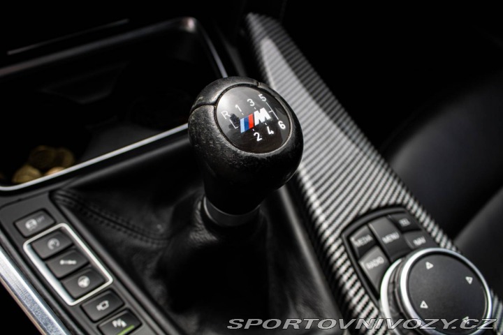 BMW M4 F82 / M/T 6 / ZÁRUKA / A 2015