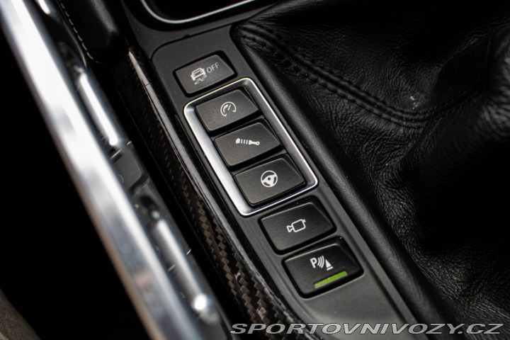 BMW M4 F82 / M/T 6 / ZÁRUKA / A 2015