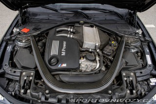 BMW M4 F82 / M/T 6 / ZÁRUKA / A 2015