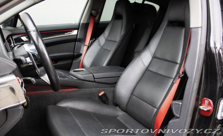 Porsche Panamera 4S 2014