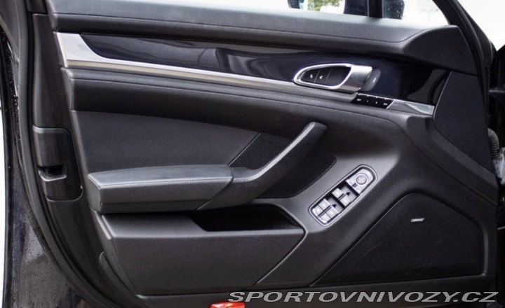 Porsche Panamera 4S 2014