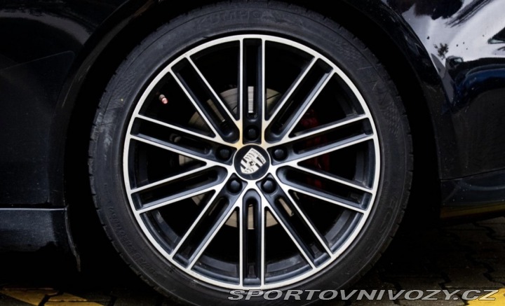 Porsche Panamera 4S 2014