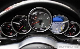Porsche Panamera 4S 2014