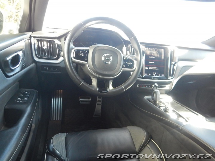 Volvo V60 T8 POLESTAR ENGINEERED 2020